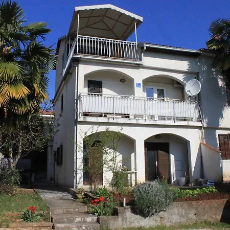 Ivano Apartment