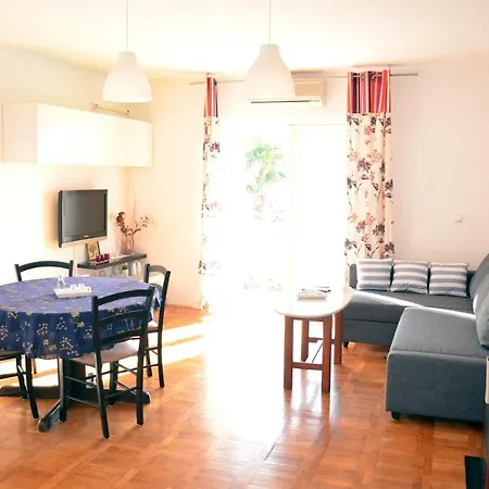Ivano Apartment Icici